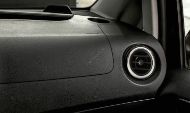 Хром кольца на воздуховоды в салоне Mercedes Vito 447 / Metris 2014-2020 фото