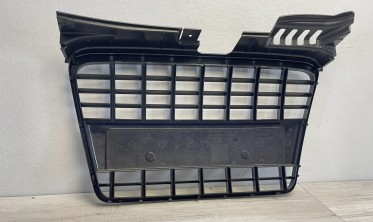 Решітка радіатора Audi A4 B7 у стилі S8 чорна глянсова фото