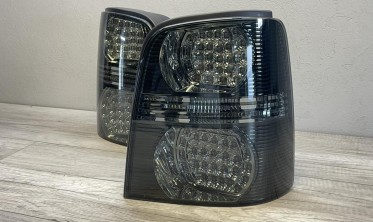 Светодиодные фонари задние VW Touran тонированные фото