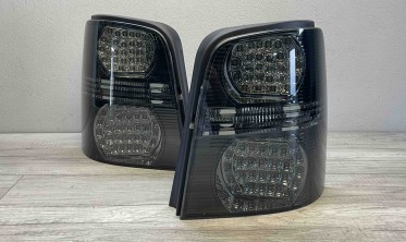 Светодиодные фонари задние VW Touran тонированные фото