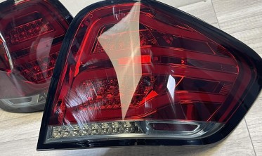Тюнинговые LED фонари задние Mercedes ML W164 рестайл фото