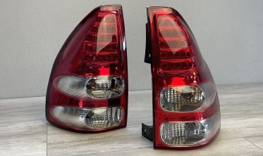 Світлодіодні ліхтарі задні Toyota Land Cruiser Prado 120 червоні фото