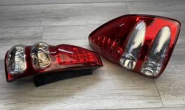 Світлодіодні ліхтарі задні Toyota Land Cruiser Prado 120 червоні фото