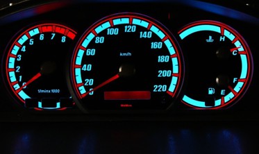 Тюнинговые накладки на панель приборов Kia Sorento вар. 1 фото