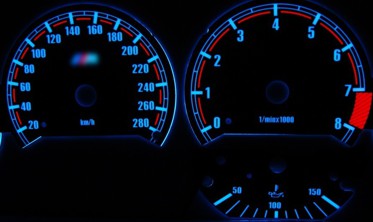 Підсвічування циферблатів BMW 3 E36 в M стилі фото