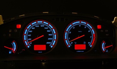 Светящиеся накладки на панель приборов Nissan Primera P11 дорестайл вер. 2 фото