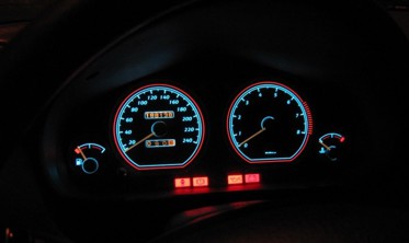 Накладки, що світяться, в щиток приладів Mitsubishi Carisma вар. 2 фото