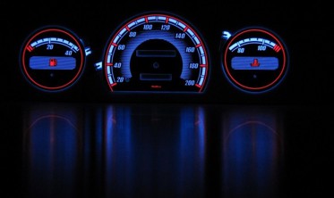 Тюнинговые вставки в щиток приборов без тахометра Opel Corsa B фото