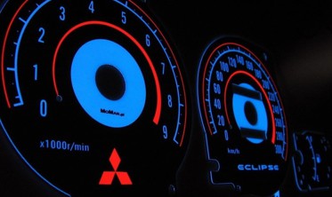 Светящиеся накладки в приборку Mitsubishi Eclipse 2G вер. 2 фото
