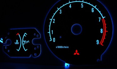 Тюнинговые накладки в щиток приборов Mitsubishi Eclipse 2G вер. 1 фото