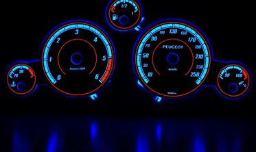 Тюнинговые накладки на шкалы приборов Peugeot 407 фото