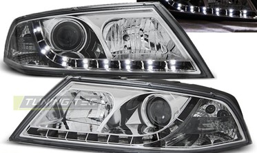 Ксеноновые фары передние SKODA OCTAVIA А5 2 04-08 с диодной строкой фото