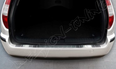 Накладка на бампер с загибом и ребрами Ford Mondeo II MK3 Kombi фото