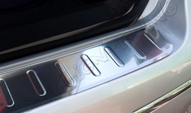 Накладка на бампер с загибом Volkswagen Passat B6  фото