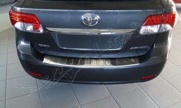 Накладка на бампер із загином Toyota Avensis Mk III T27 Kombi фото