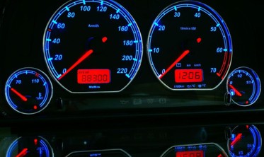 Светящиеся накладки в щиток приборов Volkswagen Golf 3, Vento, Jetta 3, Polo 6N вар. 2 фото