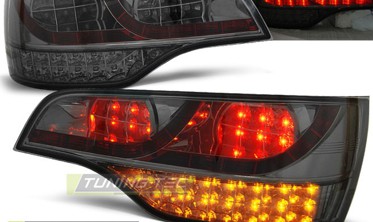 Тонированные задние фонари AUDI Q7  фото