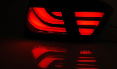 Задні діодні ліхтарі BMW 3 E90 післярестайл фото