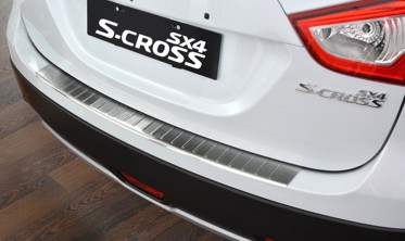 Накладка на бампер с загибом Suzuki SX4 S-Cross  фото