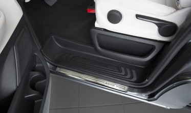 Накладки на пороги Mercedes V W447 матовые фото