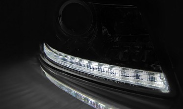 Фары передние с черным корпусом SKODA OCTAVIA 2 A5 рестайлинг фото
