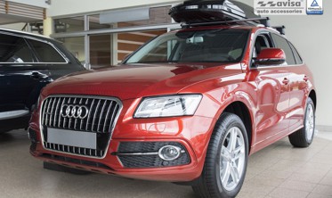 Накладка на бампер с загибом и ребрами AUDI Q5 фото