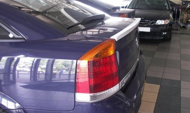 Спойлер багажника Opel Vectra C вузький фото
