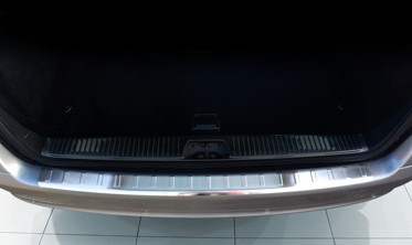 Накладка на бампер с загибом Mercedes E W211 Kombi фото
