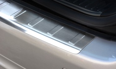 Накладка на бампер с загибом Mercedes E W211 Kombi фото