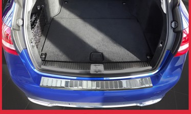 Накладка на бампер с загибом Mercedes C W205 Kombi фото