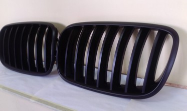 Решетка радиатора (ноздри) BMW X5 E70 / X6 E71 черная матовая фото