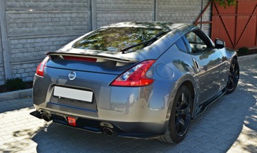 Накладка на задний бампер центральная Nissan 370Z фото