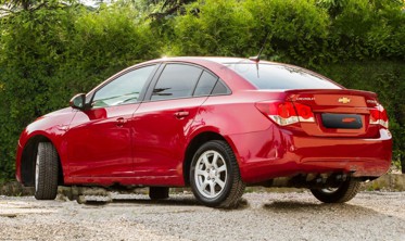 Спойлер кришки багажника Chevrolet Cruze фото