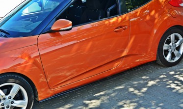 Тюнинг накладки на пороги Hyundai Veloster фото