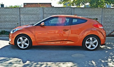 Тюнинг накладки на пороги Hyundai Veloster фото