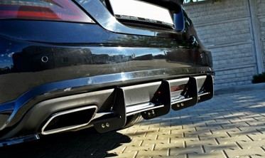 Центральний дифузор заднього бампера Mercedes CLS W218 фото