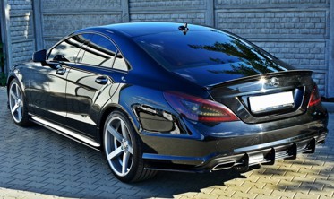 Центральний дифузор заднього бампера Mercedes CLS W218 фото