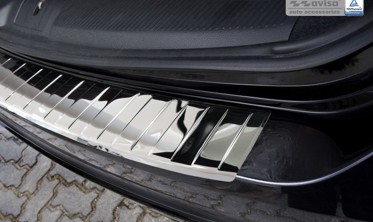 Накладка на бампер с загибом и ребрами Seat Alhambra II/Volkswagen Sharan II (двойная полировка) фото