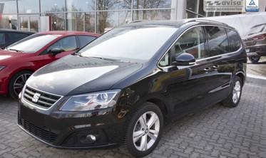 Накладка на бампер с загибом и ребрами Seat Alhambra II/Volkswagen Sharan II (двойная полировка) фото