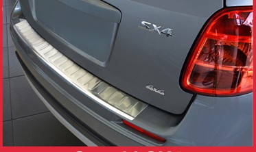 Накладка на бампер с загибом и ребрами Suzuki SX4/Fiat Sedici фото