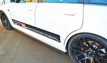 Тюнінгові накладки під пороги Audi RS4 B5 фото