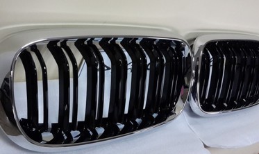 Решітка радіатора (ніздрі) BMW X5 F15 / X6 F16 М-стиль хром рамка фото
