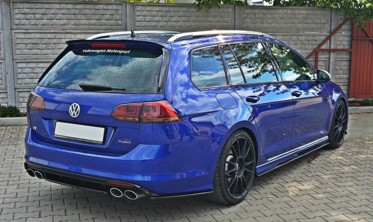 Задняя центральная накладка на бампер Volkswagen Golf 7 R универсал фото