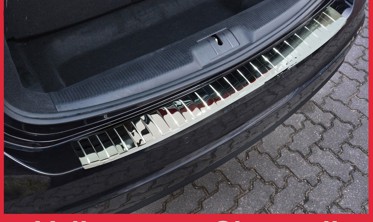 Накладка на бампер с загибом и ребрами Seat Alhambra II/Volkswagen Sharan II (двойная полировка) фото