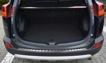 Накладка на бампер із загином та ребрами Toyota Rav4 IV фото
