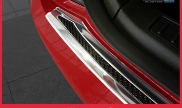 Захисна накладка на бампер із загином Tesla Model S Liftback (сталь+carbon) фото
