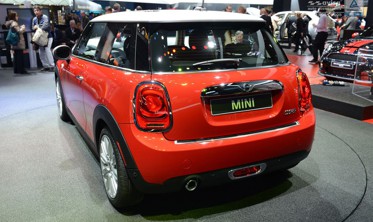 Накладка на бампер с загибом Mini Cooper III F56 сталь+carbon фото