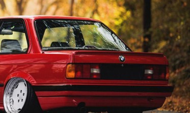 спойлер BMW E30 репліка оригіналу фото