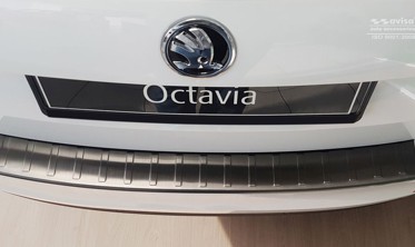 Накладка на бампер із загином та ребрами Skoda Octavia III Kombi чорна (графіт) фото
