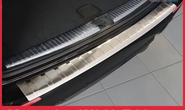Накладка на бампер із загином та ребрами Mercedes E W213 фото